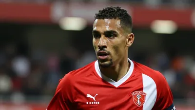 Rodez Aveyron prépare son prochain match contre Pau FC avec une forme récente de 2 victoires, 1 nul et 1 défaite en Ligue...